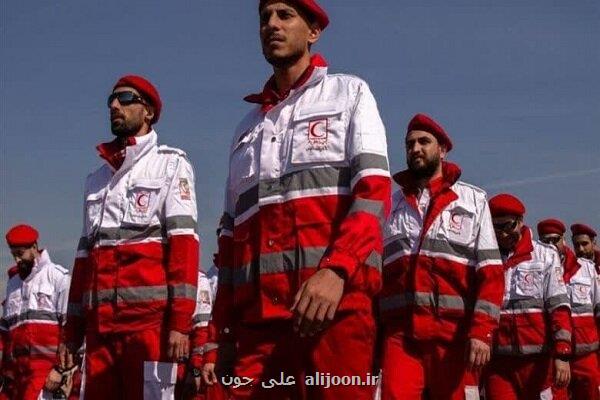 تیم های هلال احمر در راه راهپیمایی ۲۲ بهمن مستقر هستند